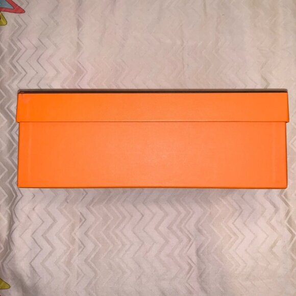 HERMES SHOE BOX!! - Picture 2 of 7